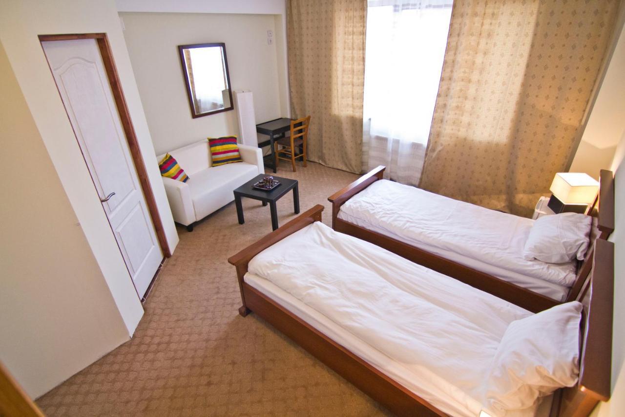 Hotel Oxigen Petroşani Habitación foto